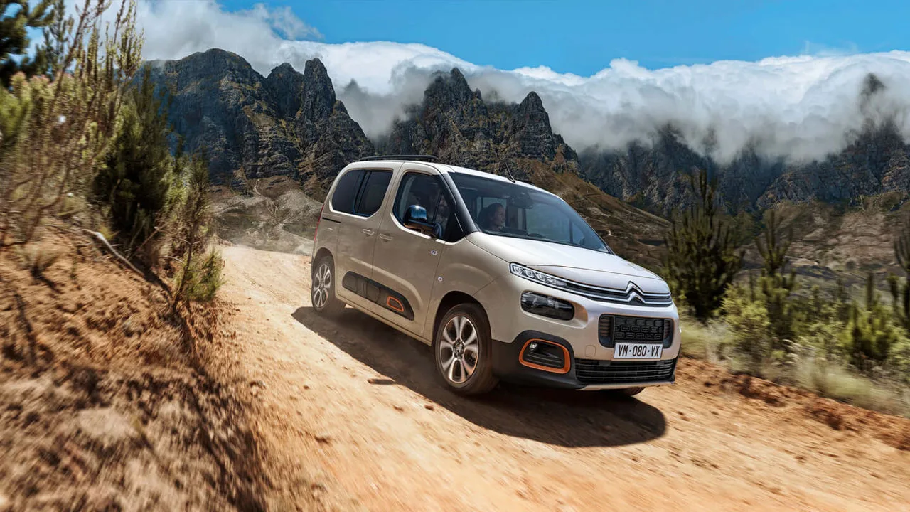 Citroën Berlingo offroad unterwegs