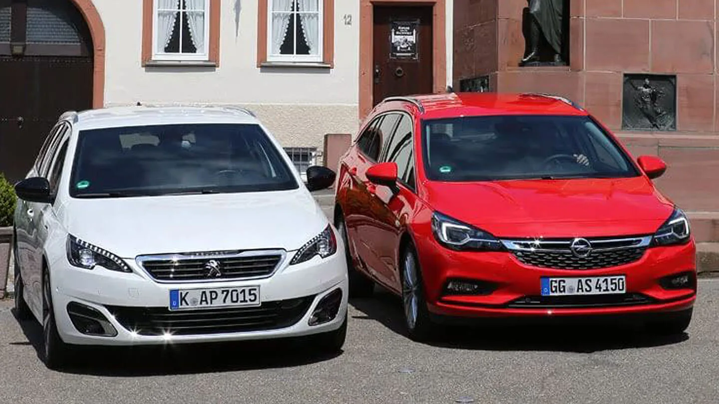 Opel Astra und Peugeot 308 SW