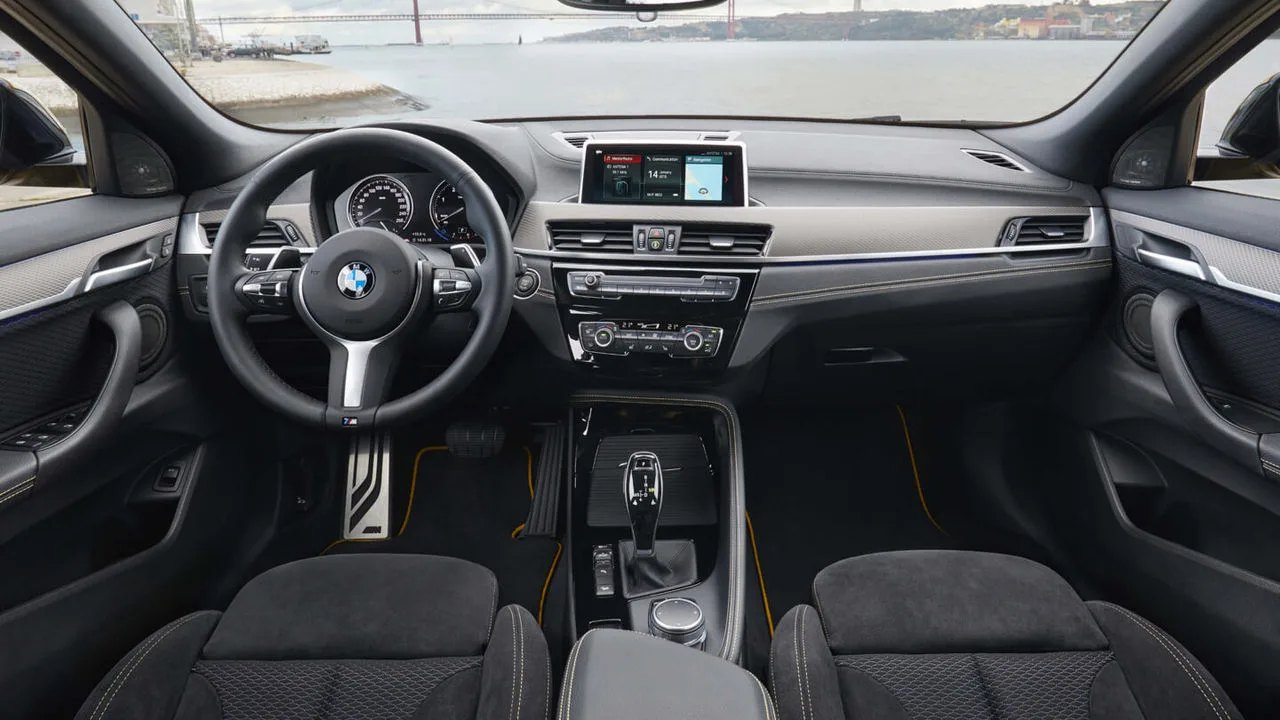 BMW X2 Cockpit