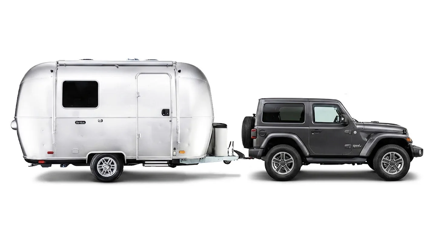 Jeep mit Camping Trailer