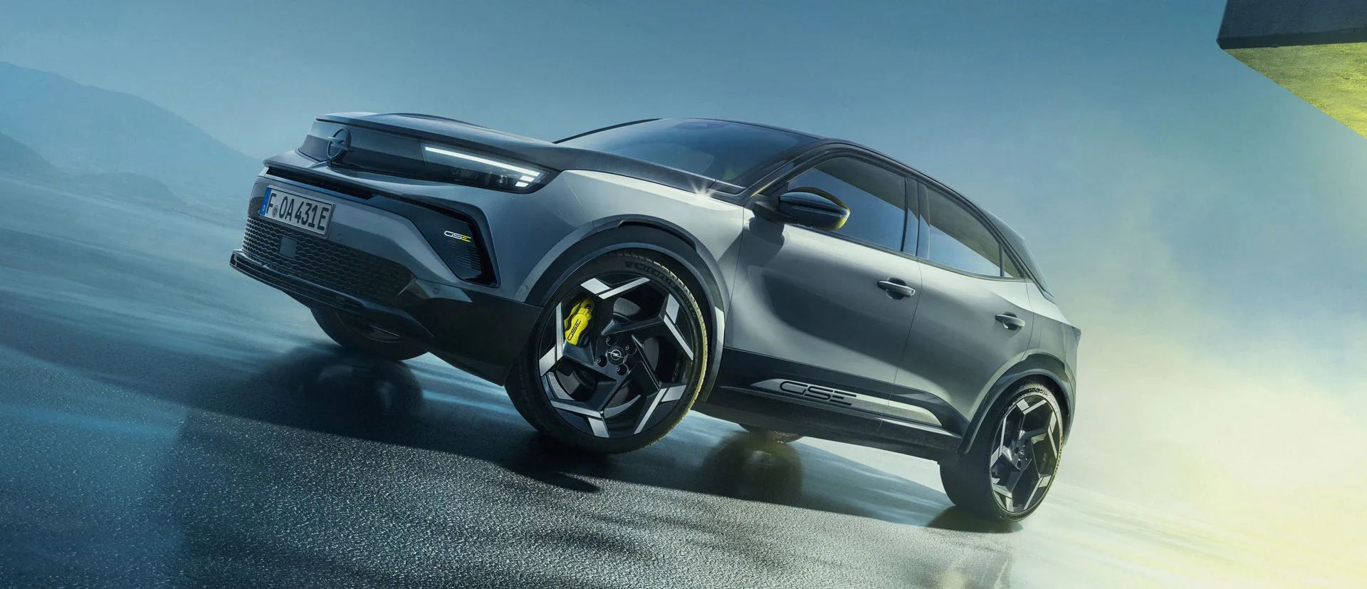 Opel Mokka GSE, statisch, schräg von unten