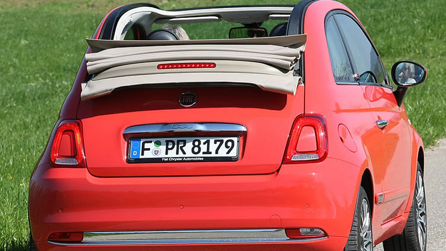 Fiat 500c mit offenem Verdeck