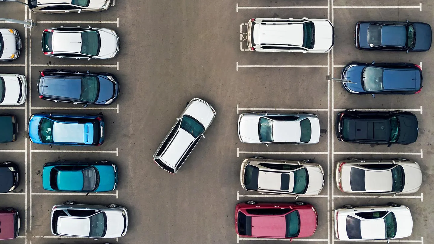 Parkplatz aus der Vogelperspektive