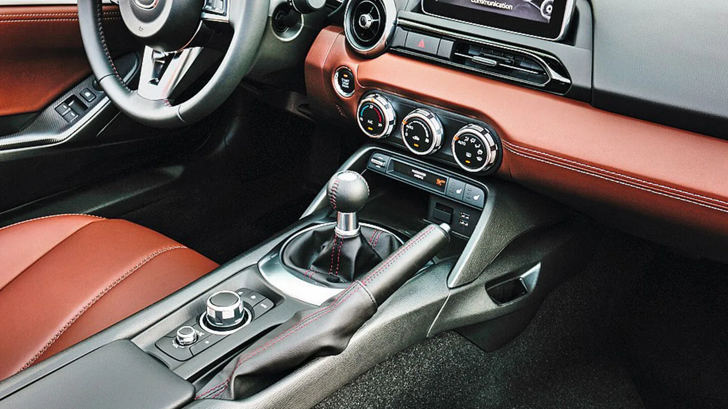 Mazda MX-5 RF Cockpit