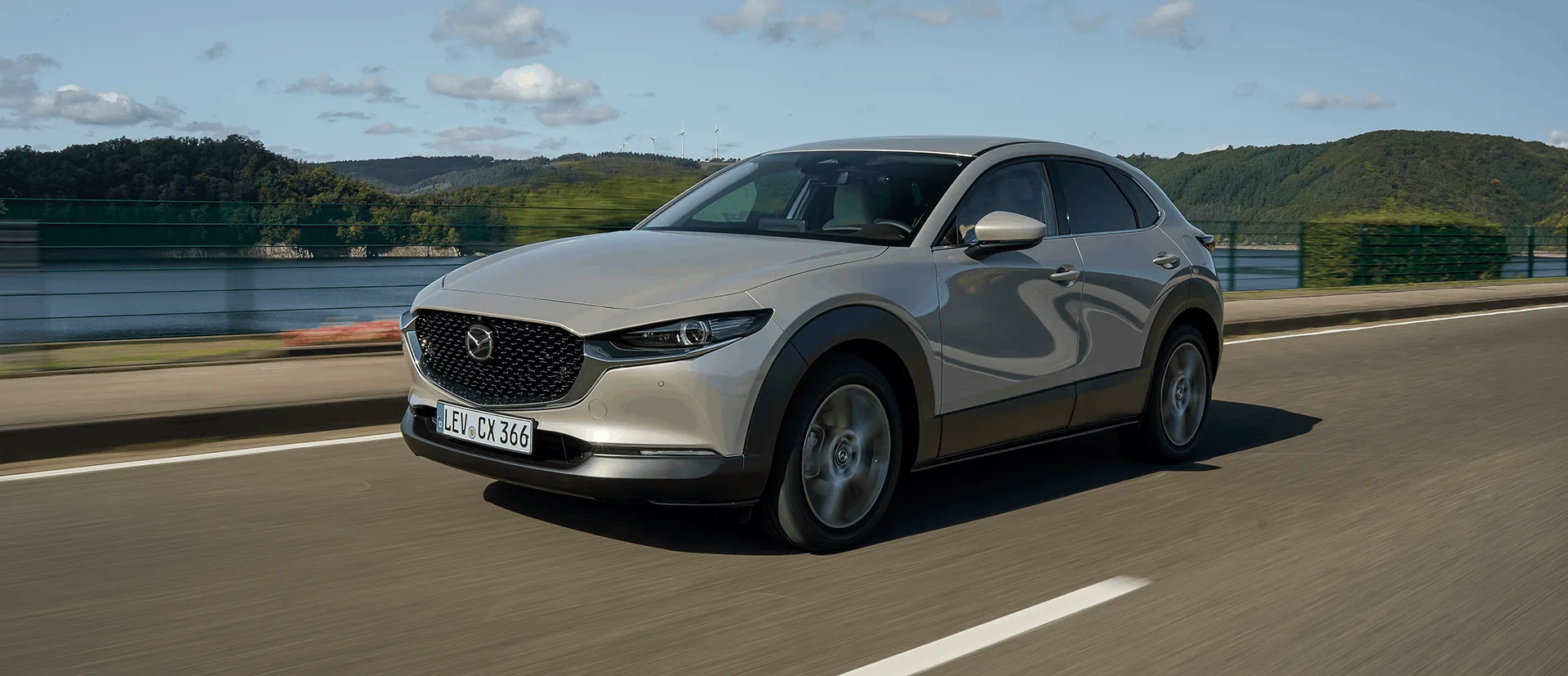 Außenansicht des Mazda CX-30 von vorne
