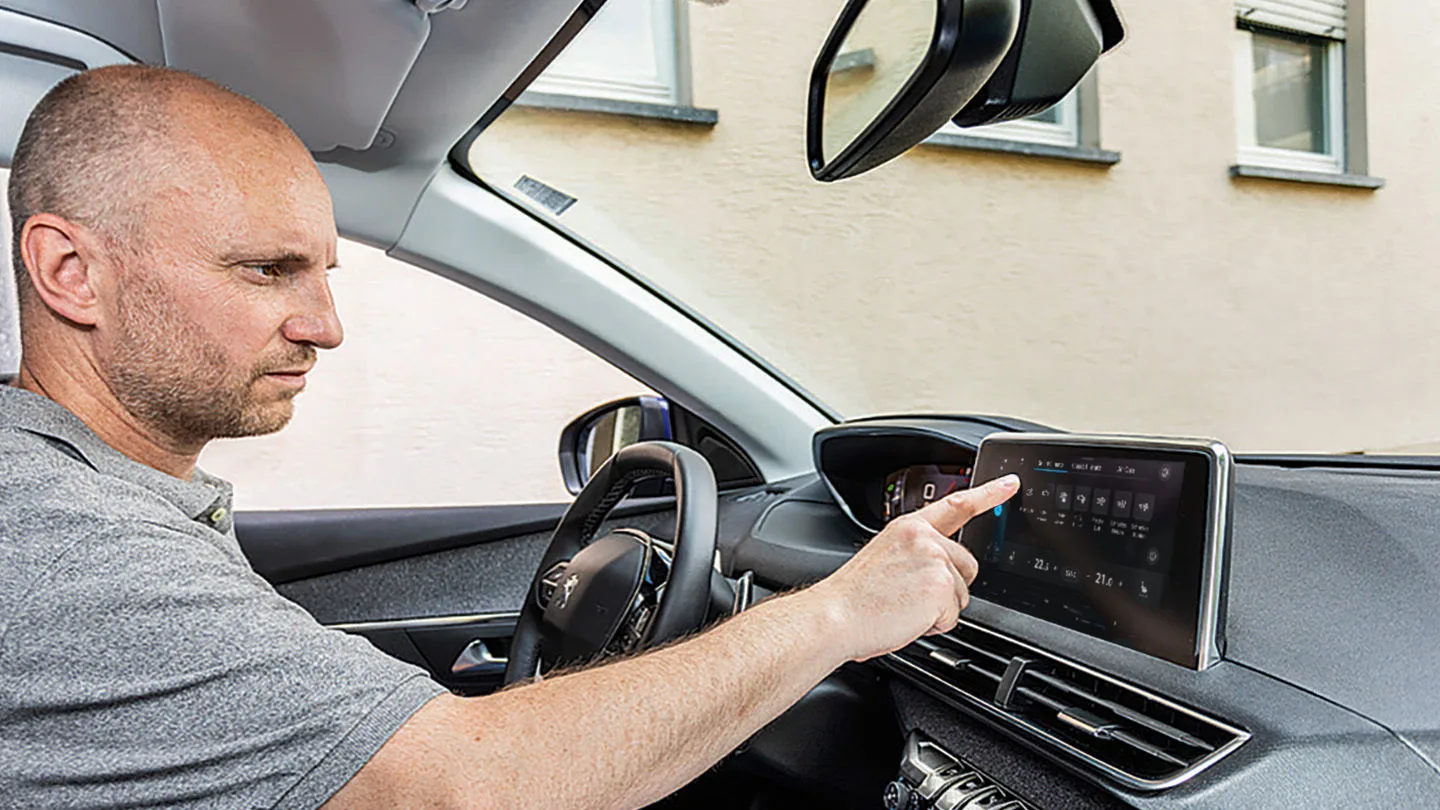 Auto im Schatten