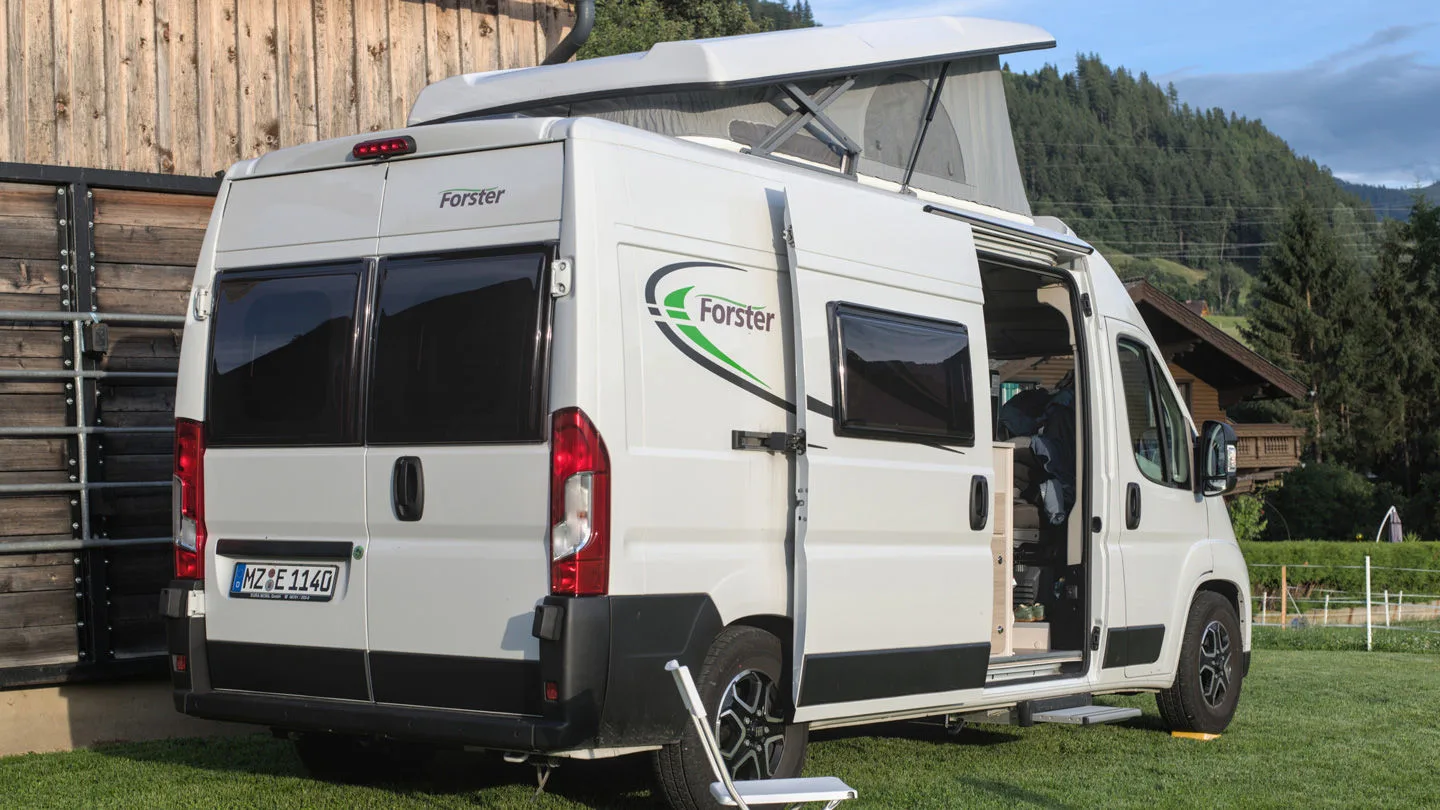 Außenansicht des Campervans Forster V599 V5 Flip