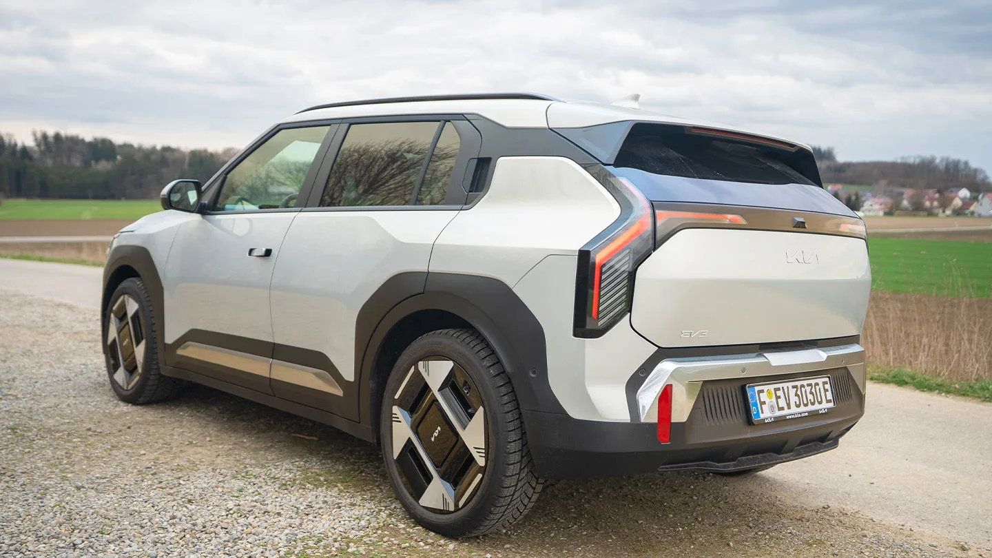 Kia EV3 Heckansicht 