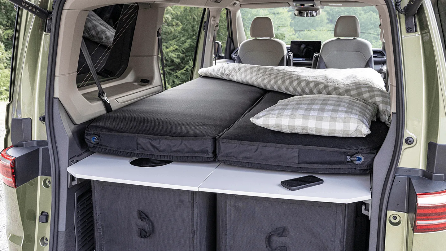 VW California mit Bett