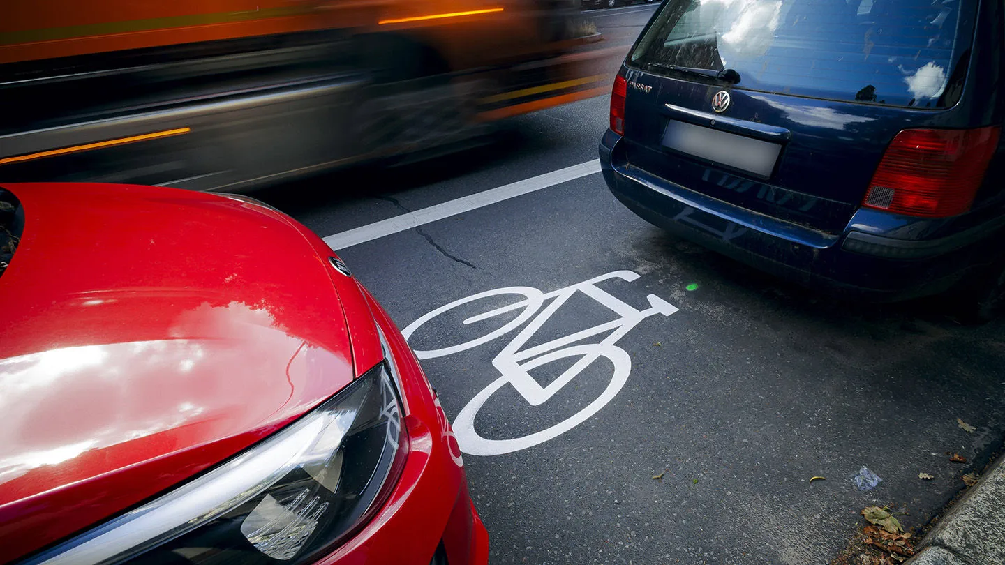 PKW Parken auf Radweg