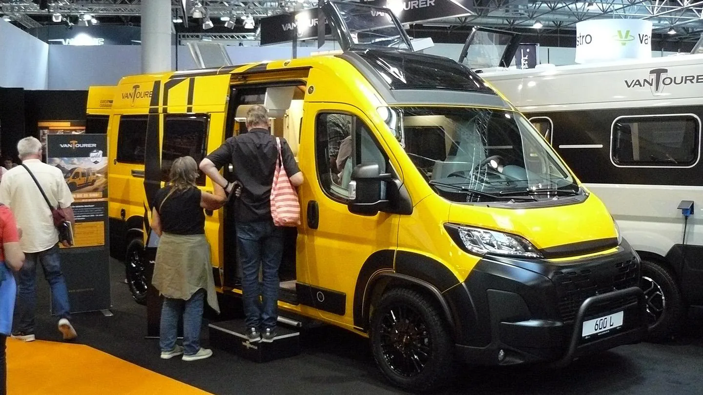 Vantourer auf einer Messe