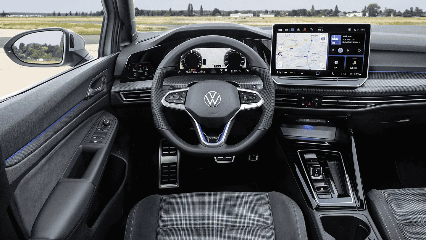VW Golf 8 Cockpit
