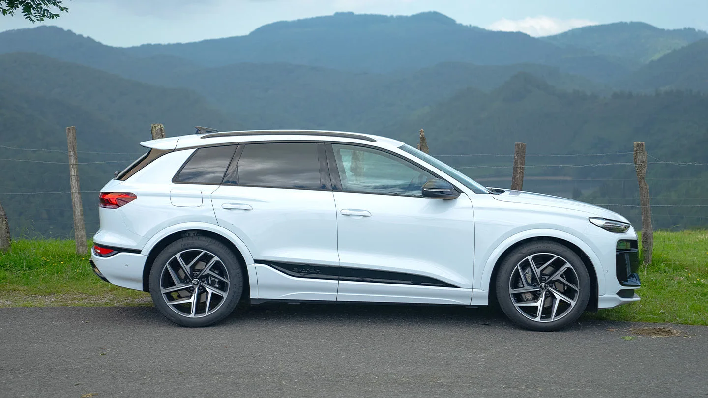 Audi Q6  Quattro Seitenansicht 