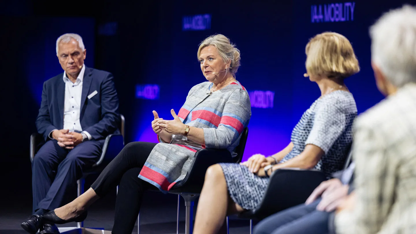 Podiumsdiskussion auf der IAA Mobility