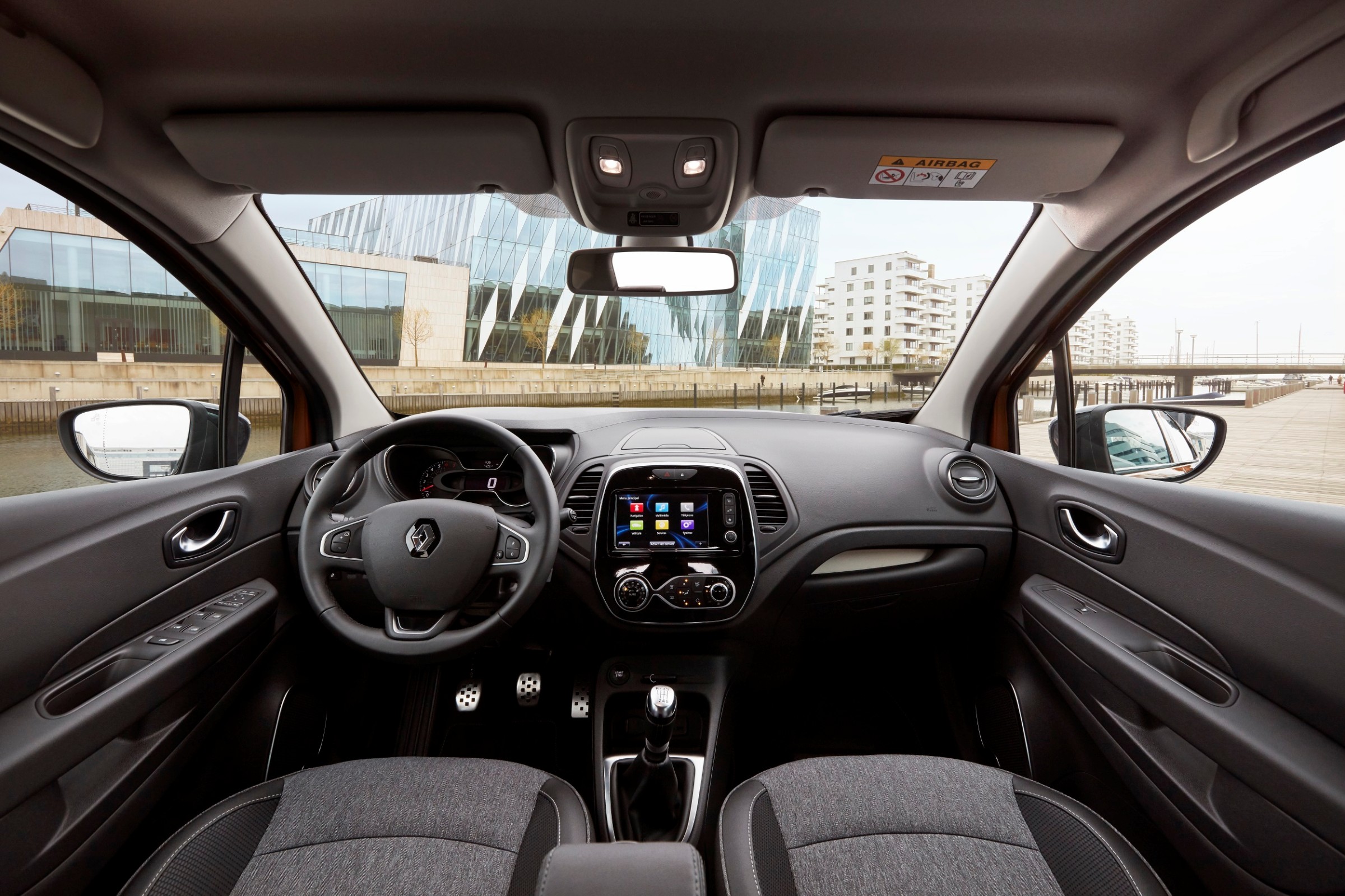 Renault Captur: Außen SUV, innen Van
